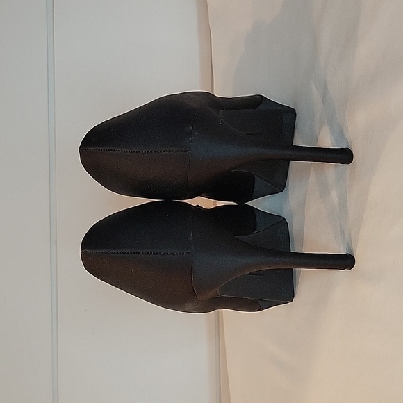 JUSTFAB Jessica Paster size 7 black platform heels with sequined bow - Picture 5 of 7